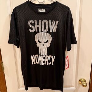 Marvel NWT Medium Black/White Patterned Short Sleeve Shirt